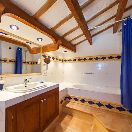 Villa Ses Cuarterades By Menorca Vacations *