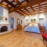 Ses Cuarterades By Menorca Vacations Алайор